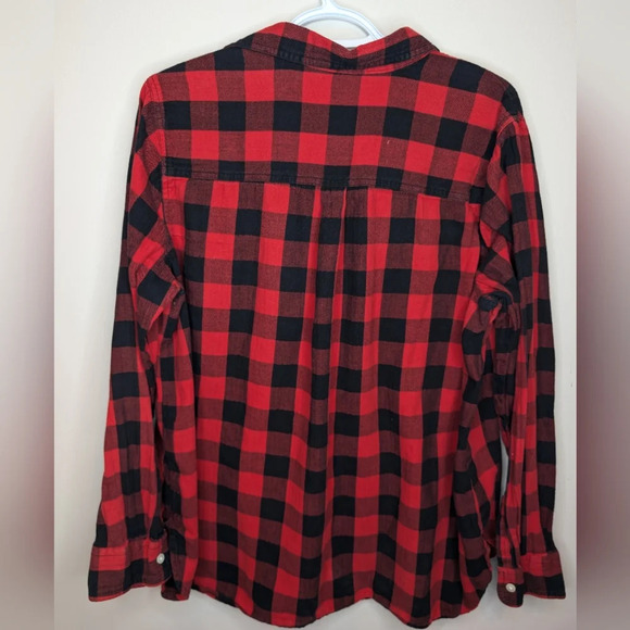 Old Navy The Classic Shirt Black & Red Plaid Button  Down Lumber Woman XL - Picture 2 of 9